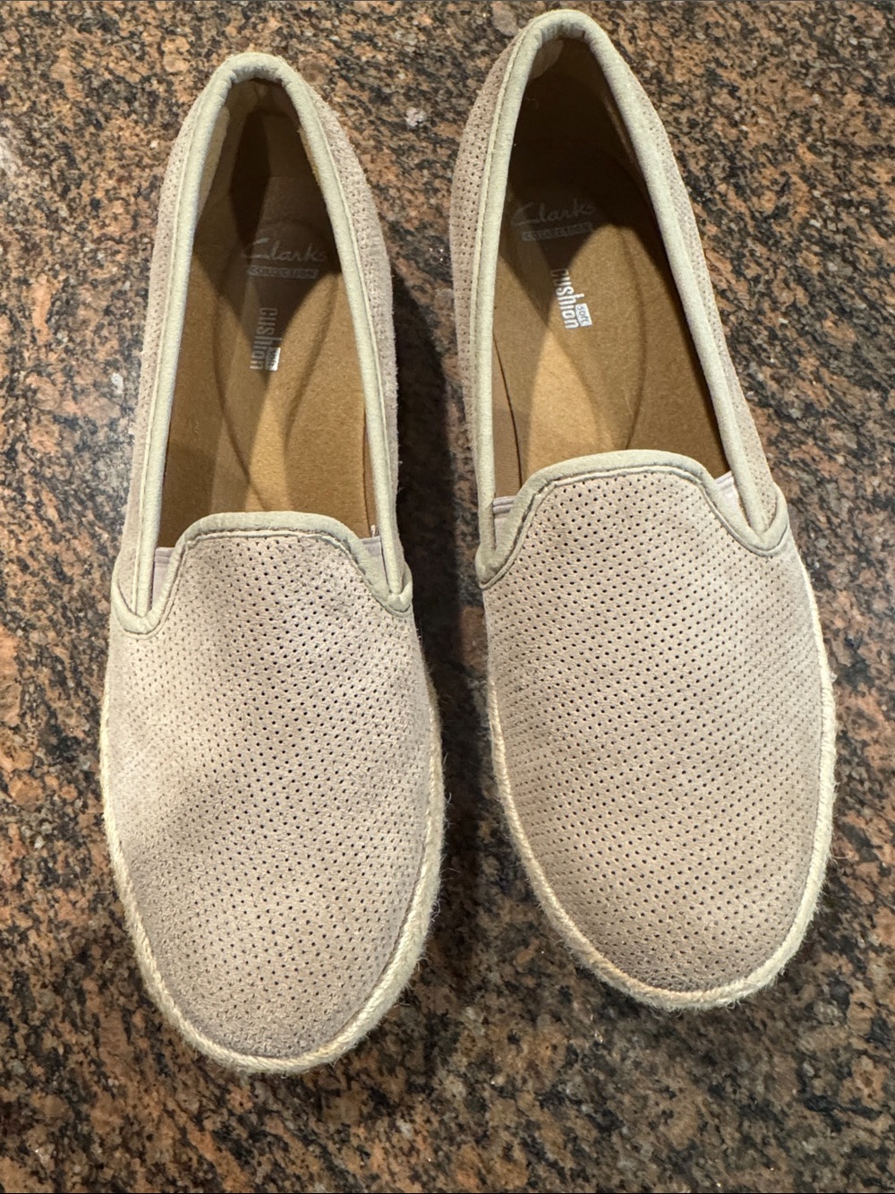 Clark’s Beige Slip-on Espadrille Loafers. Sz 9